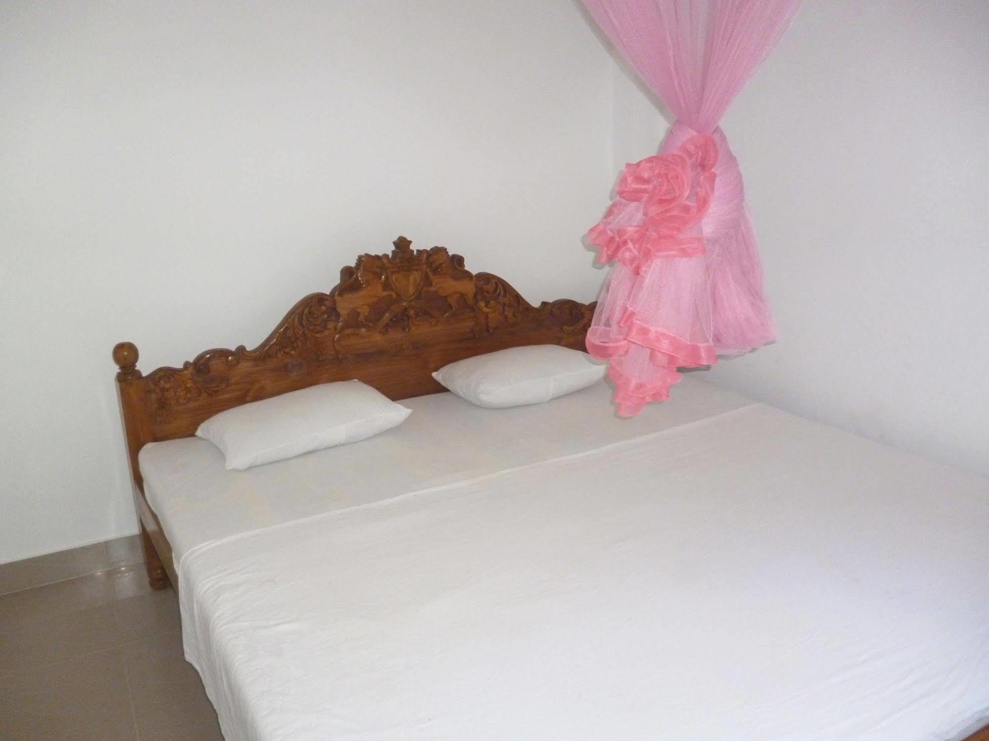 Seaview Paradise Inn Weligama Extérieur photo